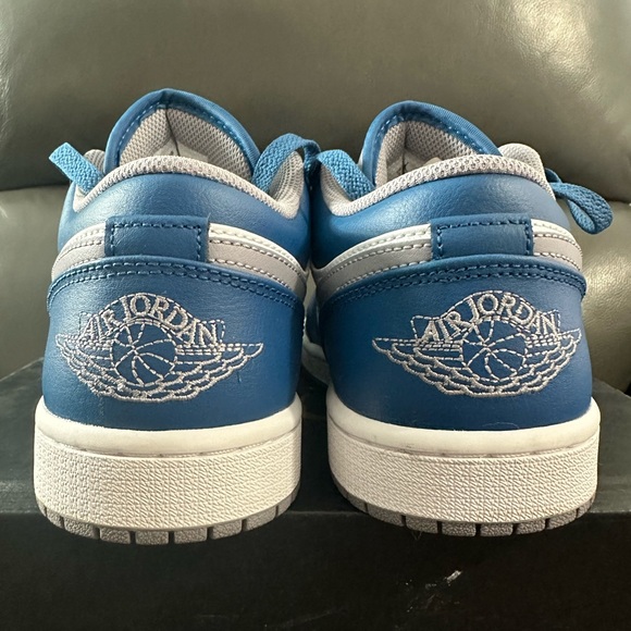 Air Jordan 1 Low - Picture 5 of 9